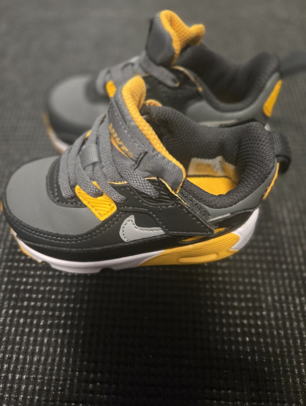 Nike Air Max 90 EasyOn TD 'Smoke Grey Yellow'